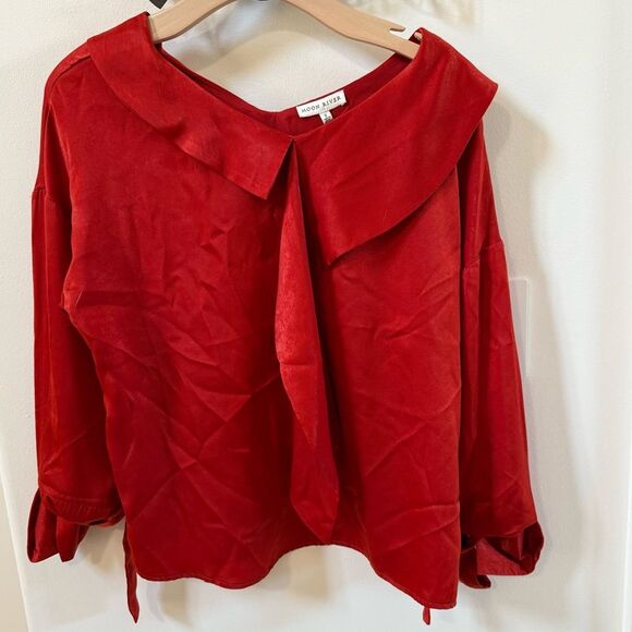 MOON RIVER Drape Satin Long Sleeve Blouse in Geranium S NWT - Picture 3 of 11
